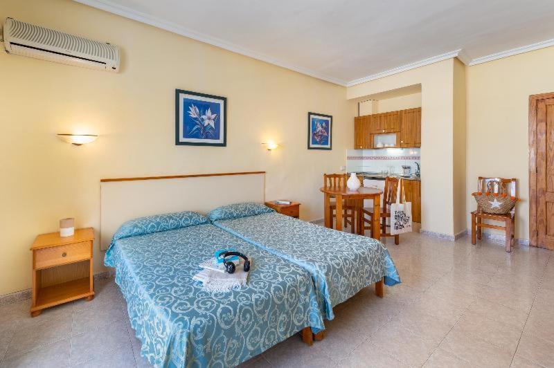 Hotel Apartamentos Vibra Lux Mar Ibiza Pokoj fotografie